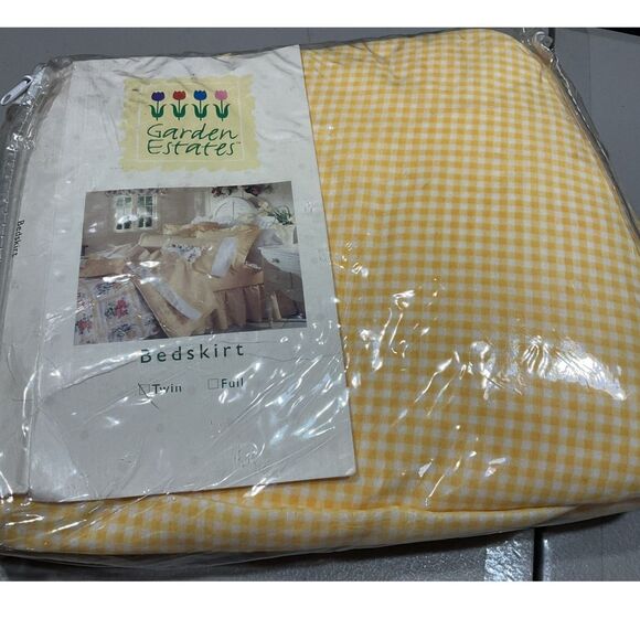 Vintage 1995 Garden Estates Gingham Bed Skirt - Picture 1 of 5